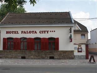 Отель Palota City