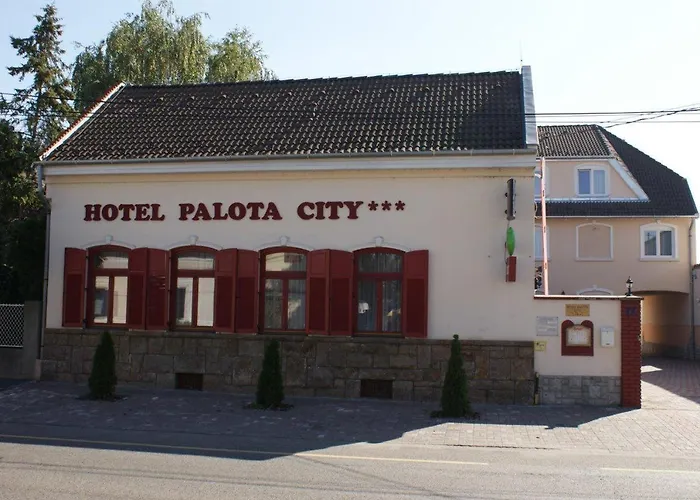 Hotel Palota City